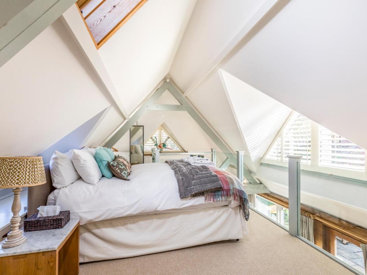 Pass The Keys Peaceful And Beautiful 1 Bedroom Barn Conversion チチェスター エクステリア 写真