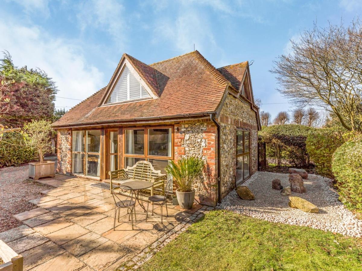 Pass The Keys Peaceful And Beautiful 1 Bedroom Barn Conversion チチェスター エクステリア 写真
