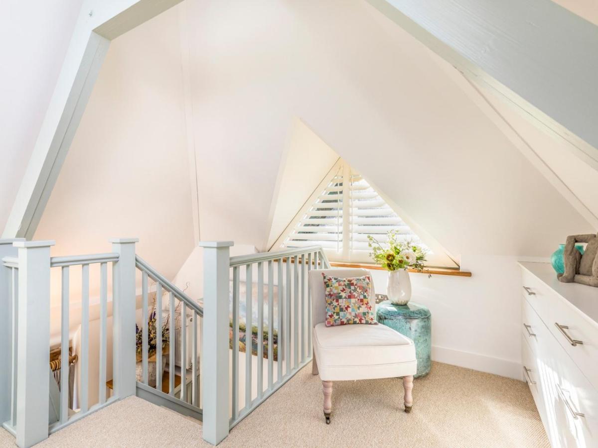 Pass The Keys Peaceful And Beautiful 1 Bedroom Barn Conversion チチェスター エクステリア 写真
