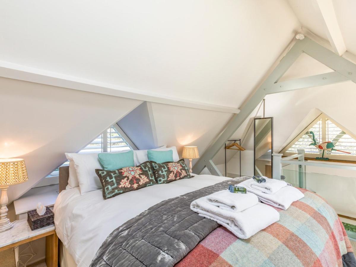 Pass The Keys Peaceful And Beautiful 1 Bedroom Barn Conversion チチェスター エクステリア 写真