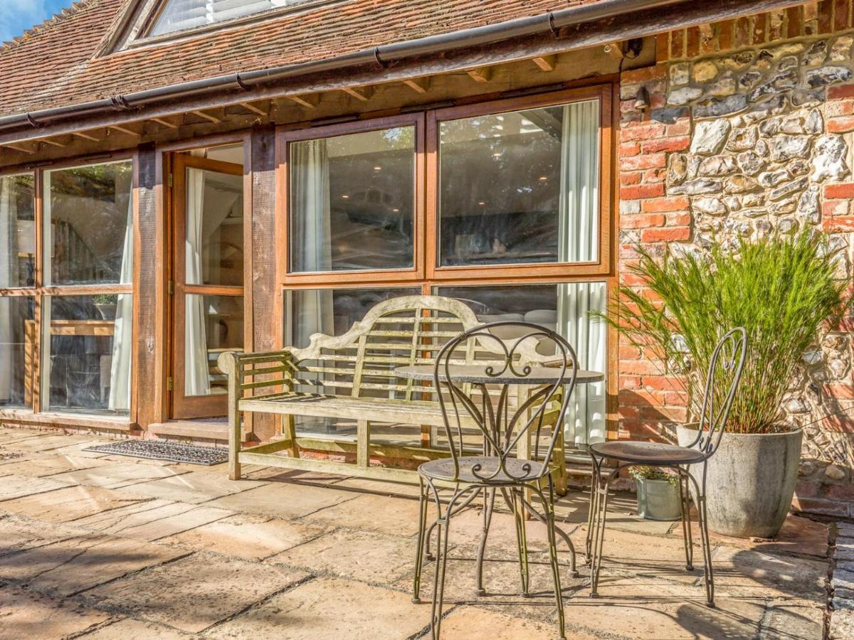 Pass The Keys Peaceful And Beautiful 1 Bedroom Barn Conversion チチェスター エクステリア 写真