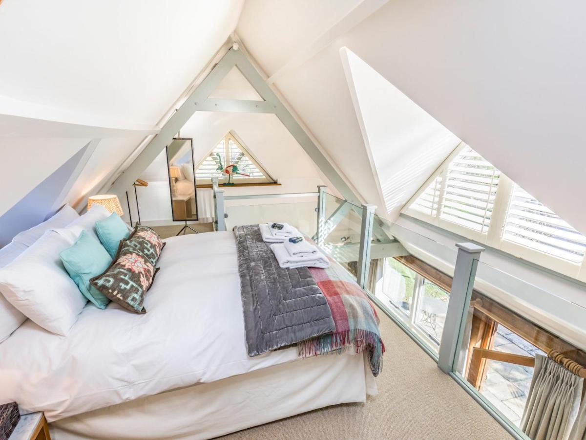 Pass The Keys Peaceful And Beautiful 1 Bedroom Barn Conversion チチェスター エクステリア 写真
