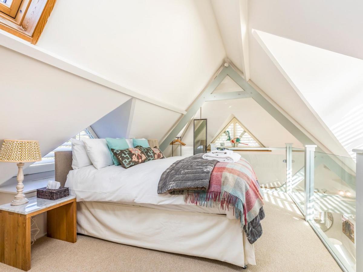 Pass The Keys Peaceful And Beautiful 1 Bedroom Barn Conversion チチェスター エクステリア 写真