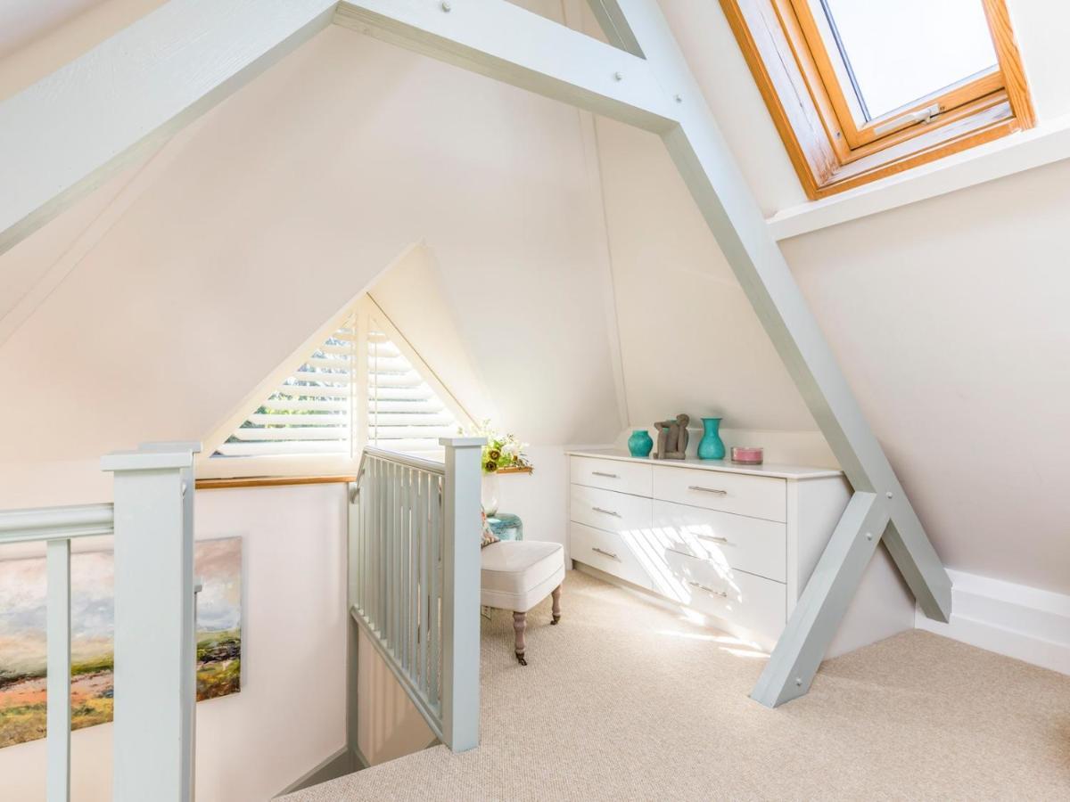 Pass The Keys Peaceful And Beautiful 1 Bedroom Barn Conversion チチェスター エクステリア 写真