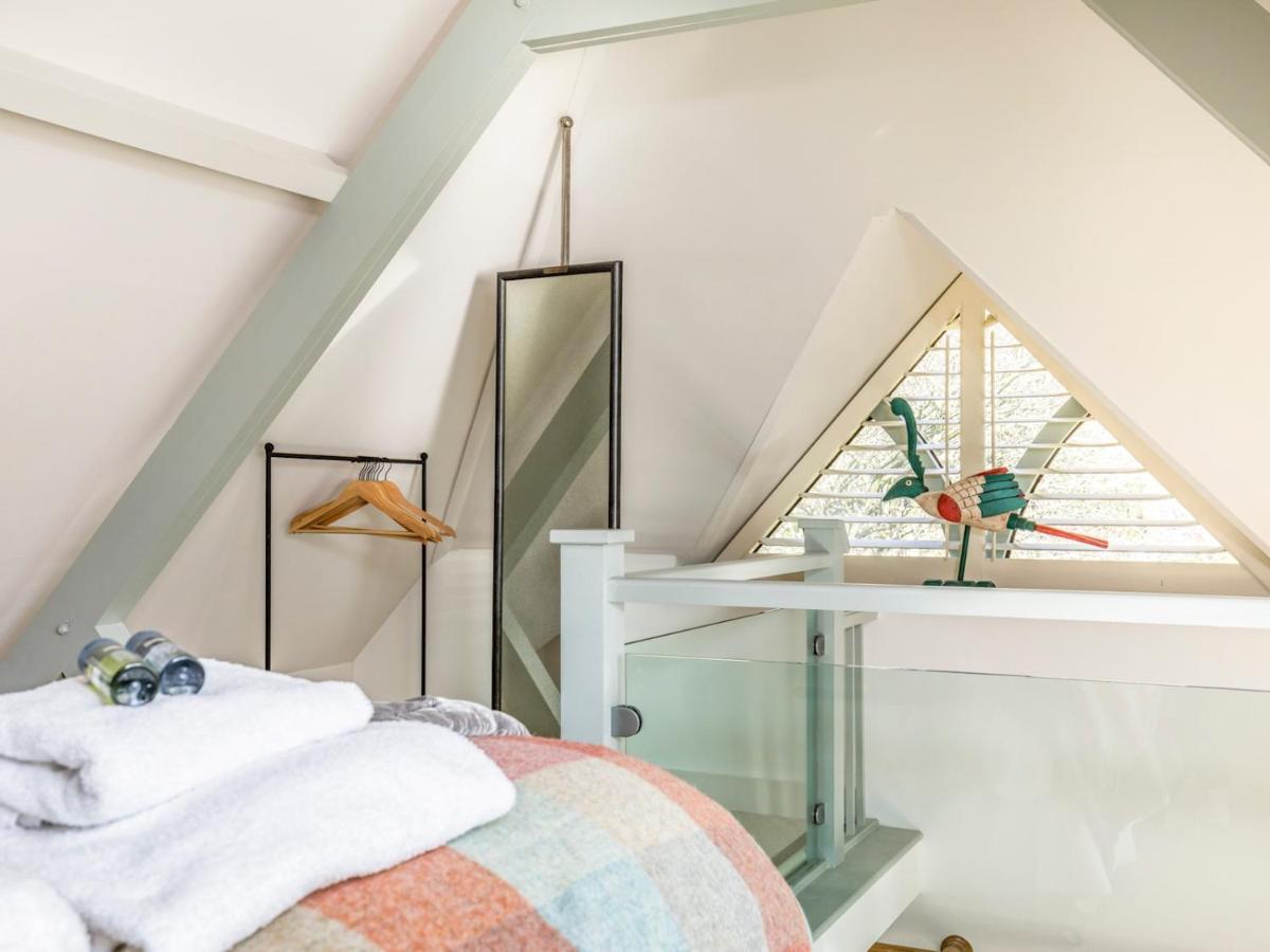 Pass The Keys Peaceful And Beautiful 1 Bedroom Barn Conversion チチェスター エクステリア 写真