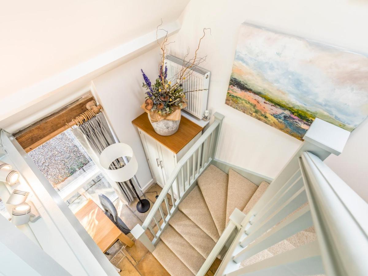Pass The Keys Peaceful And Beautiful 1 Bedroom Barn Conversion チチェスター エクステリア 写真