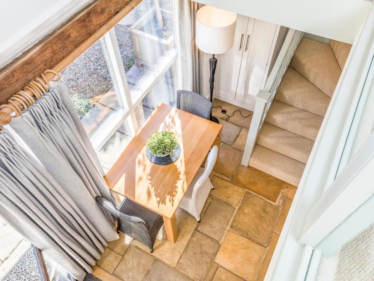 Pass The Keys Peaceful And Beautiful 1 Bedroom Barn Conversion チチェスター エクステリア 写真